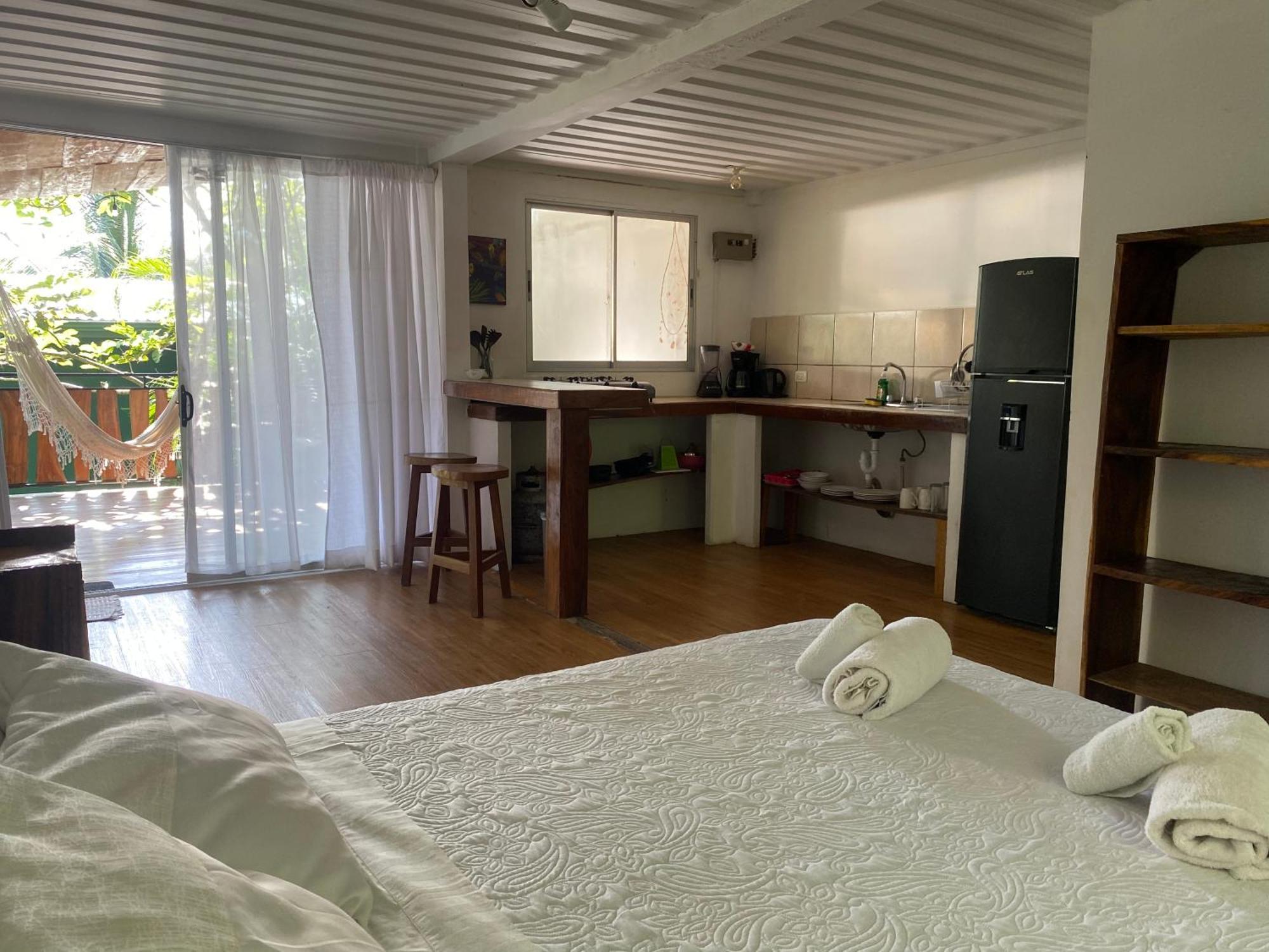 Nahele Lodge Playa Santa Teresa  Экстерьер фото