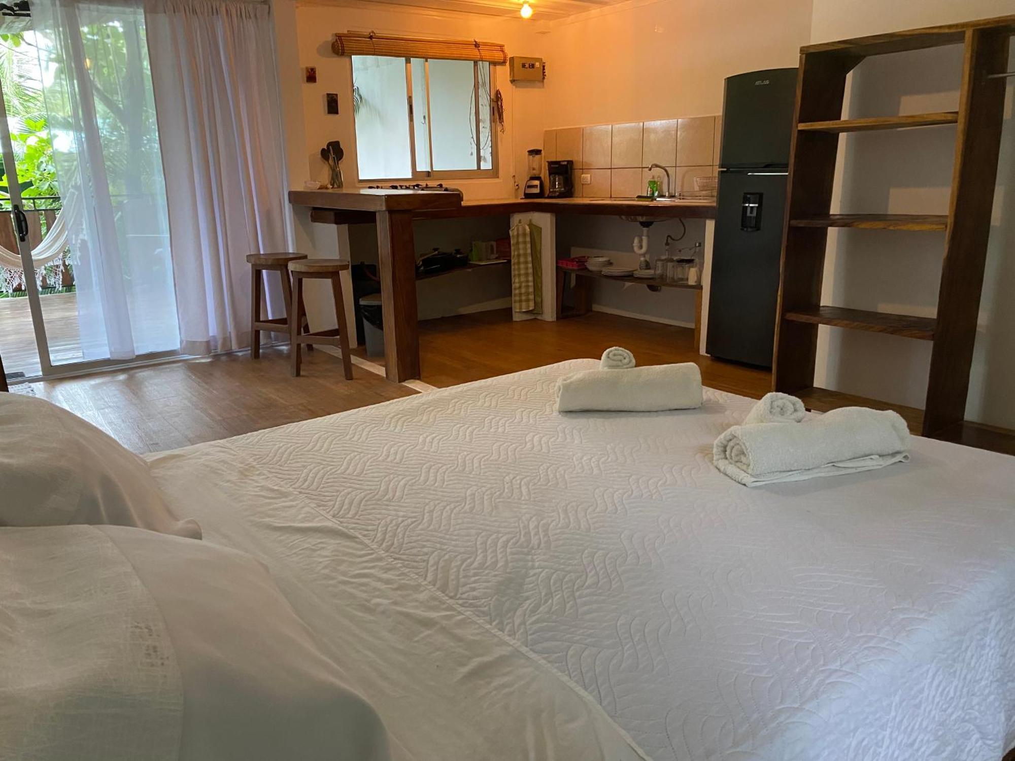 Nahele Lodge Playa Santa Teresa  Экстерьер фото